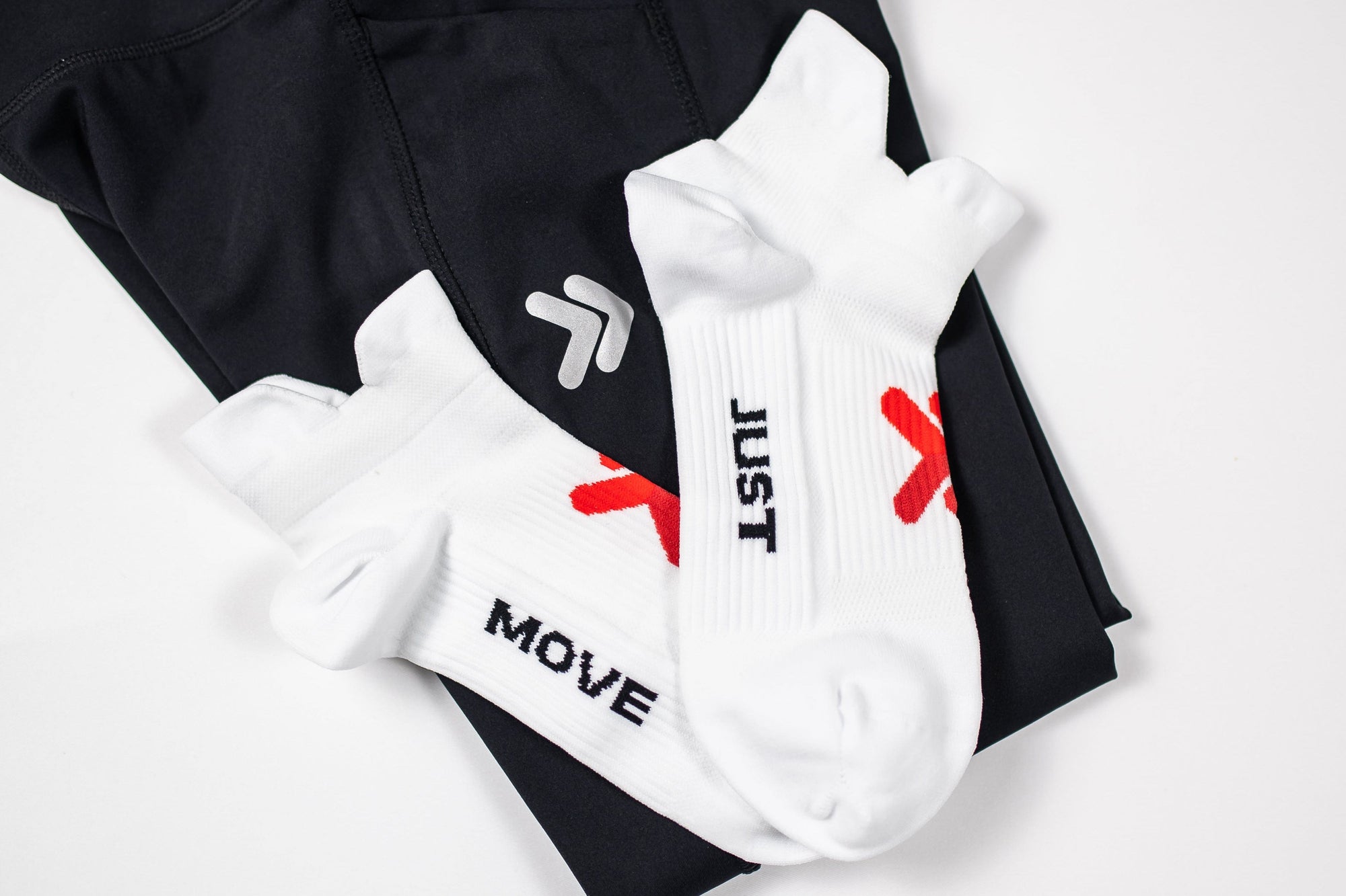 MOVE sport apparel Lightweight no-show sock