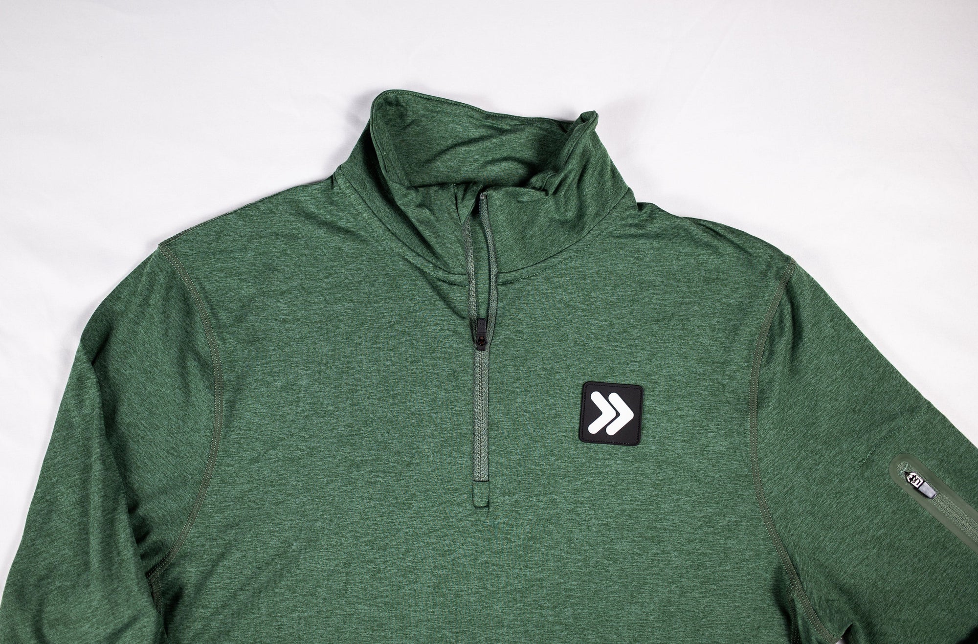 MOVE sport apparel Men’s Essential Quarter Zip Pro