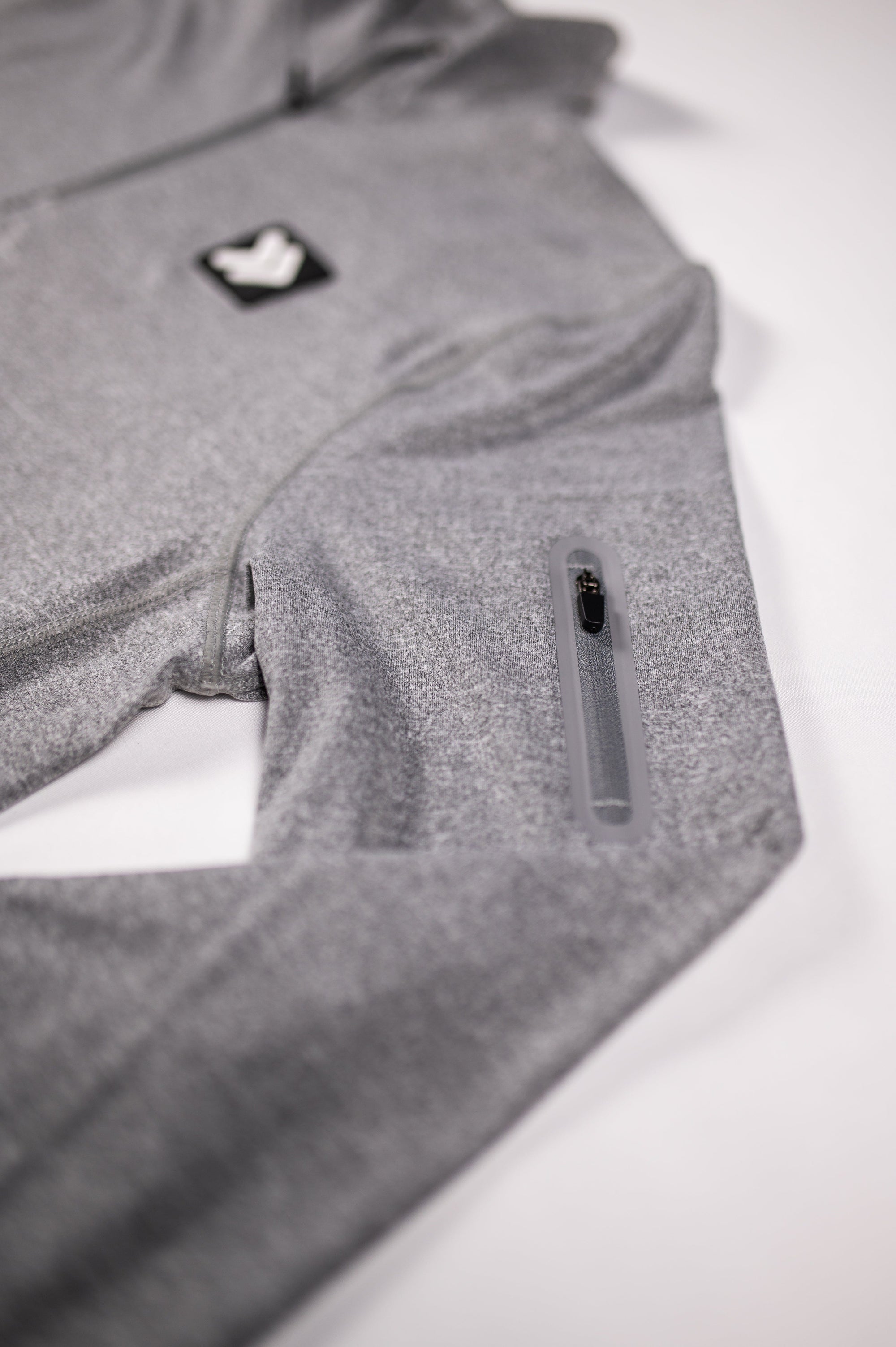 MOVE sport apparel Men’s Essential Quarter Zip Pro