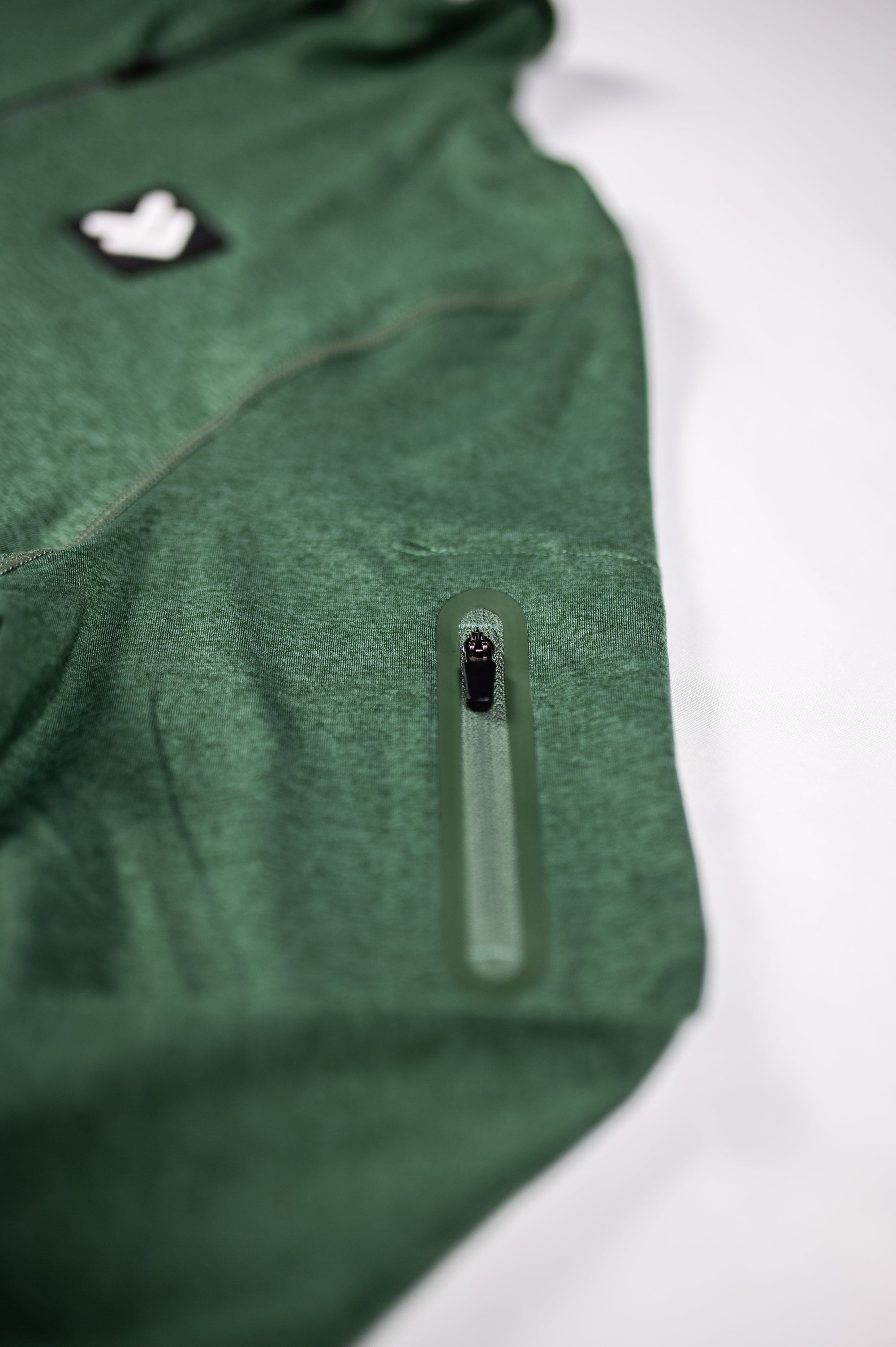 MOVE sport apparel Men’s Essential Quarter Zip Pro