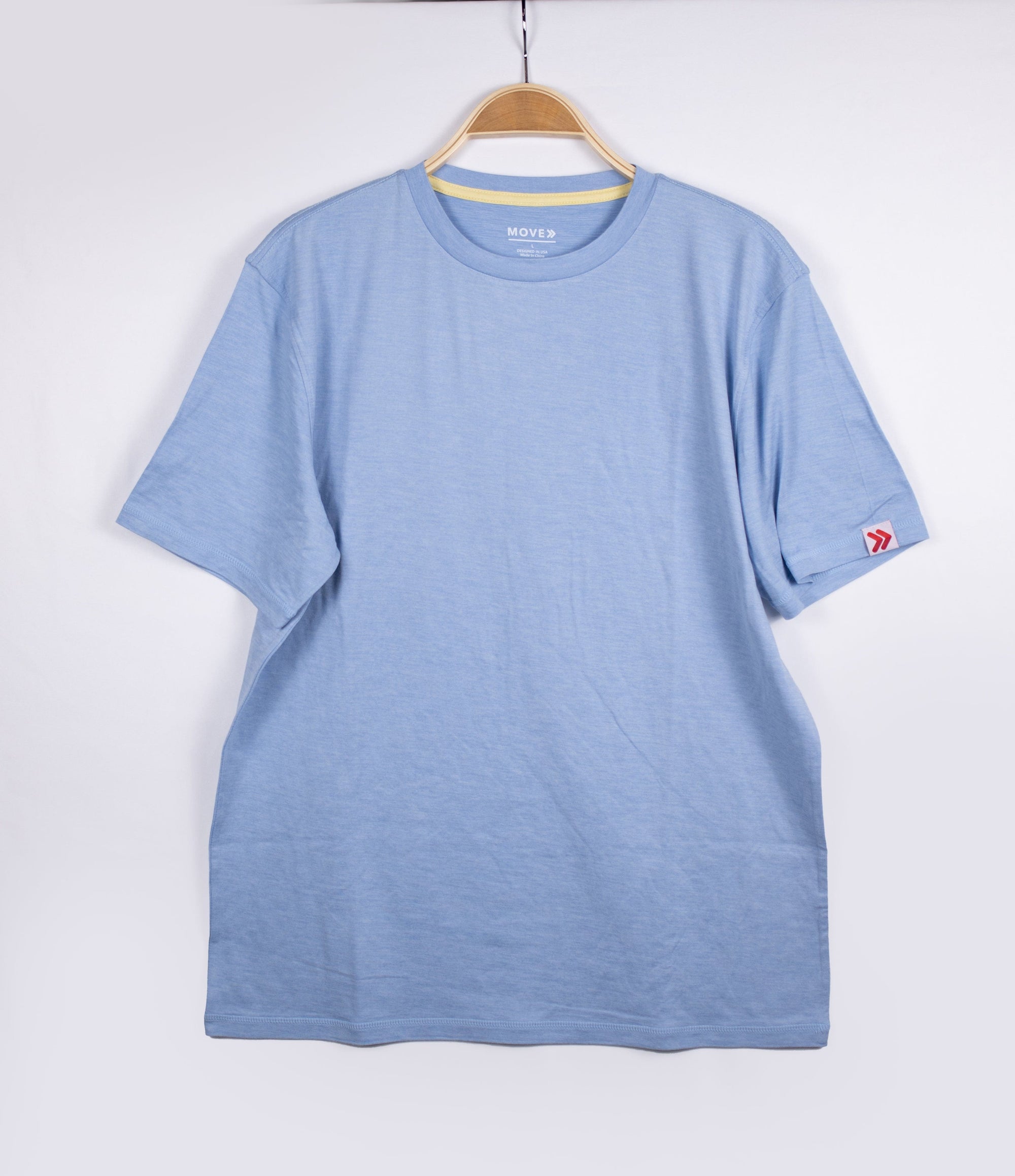 MOVE sport apparel Men’s Essential Short Sleeve