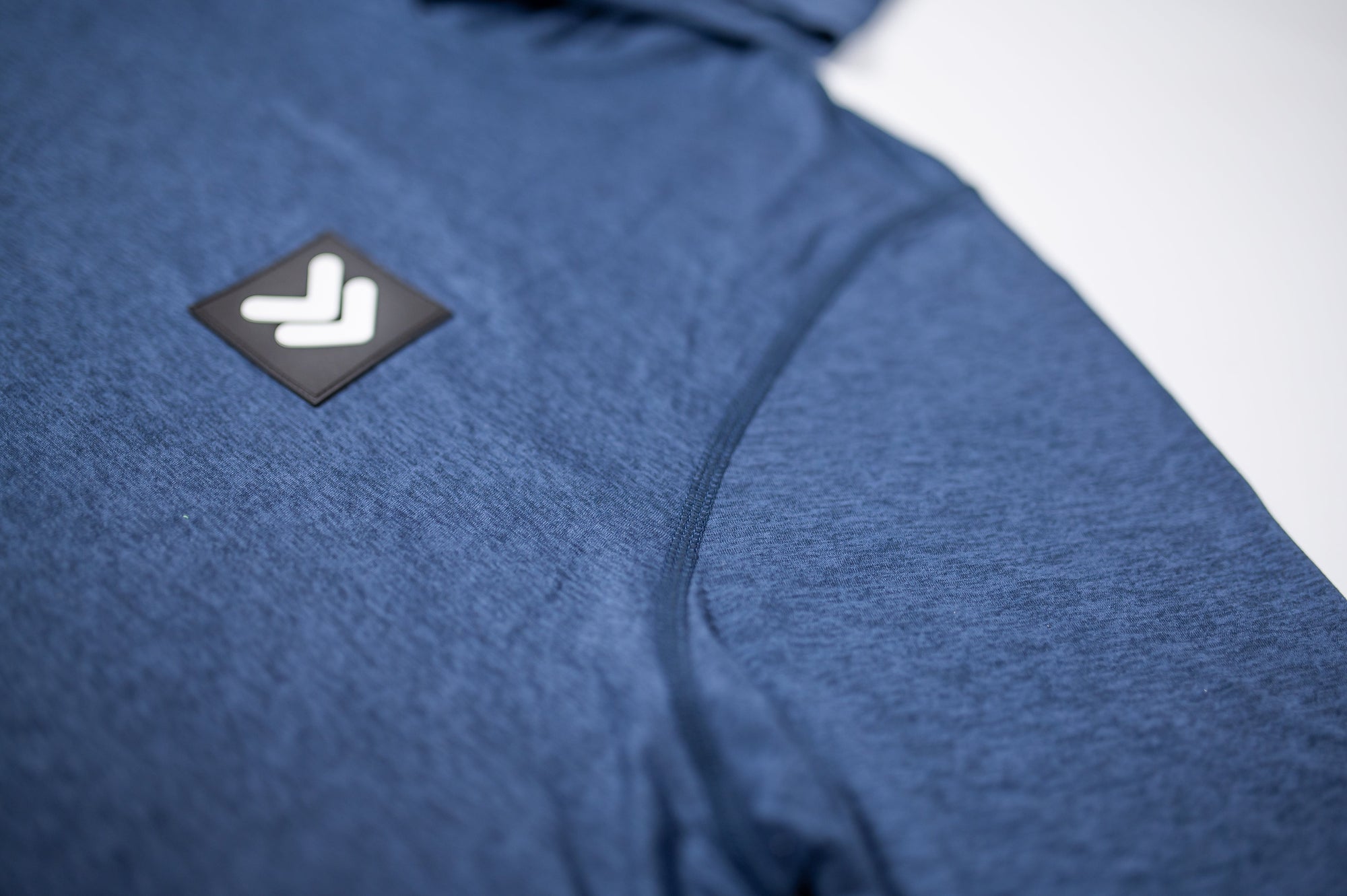 MOVE sport apparel MENS ESSENTIAL LIGHTWEIGHT SUN HOODIE - PAGEANT BLUE