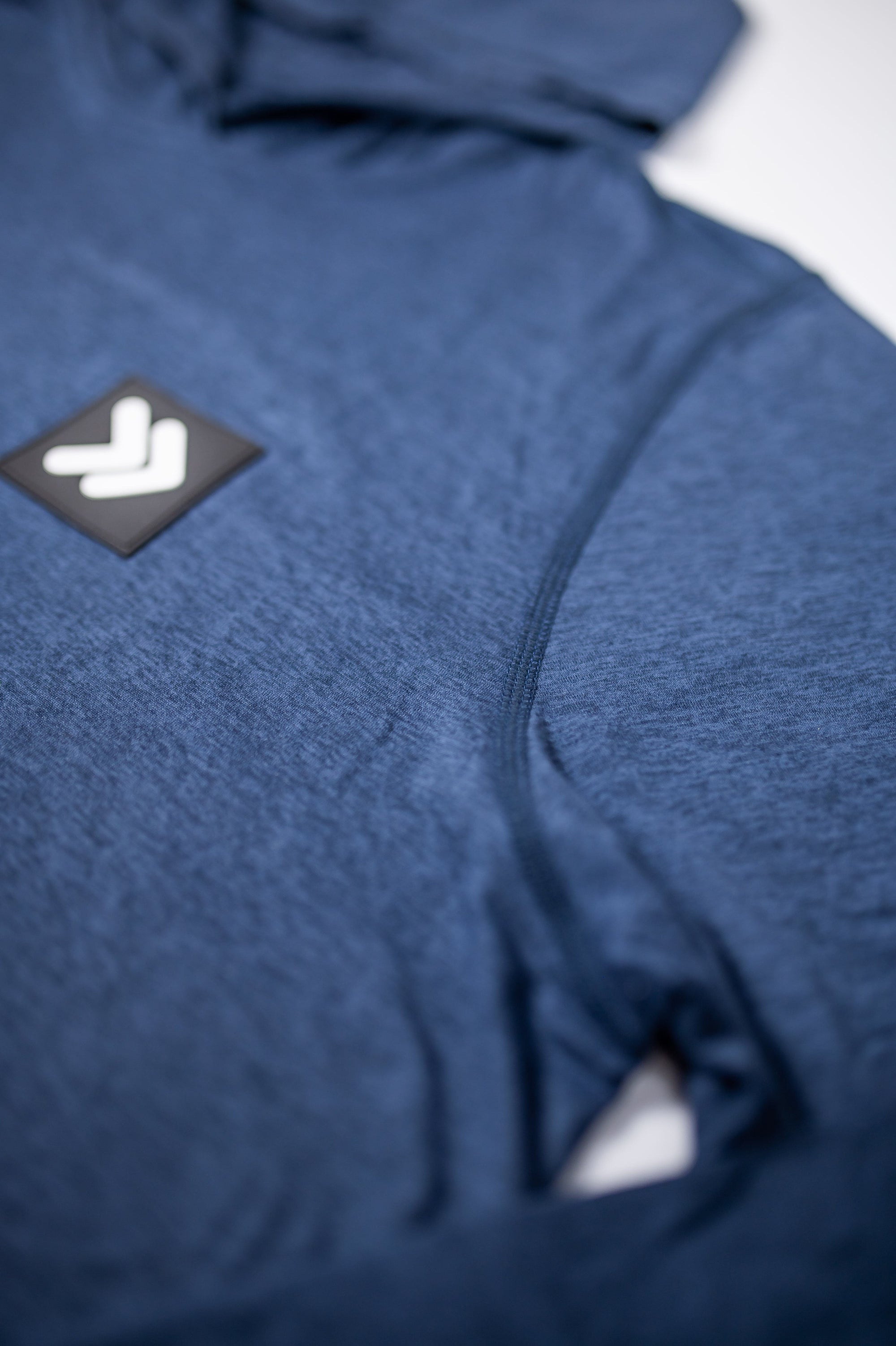 MOVE sport apparel MENS ESSENTIAL LIGHTWEIGHT SUN HOODIE - PAGEANT BLUE