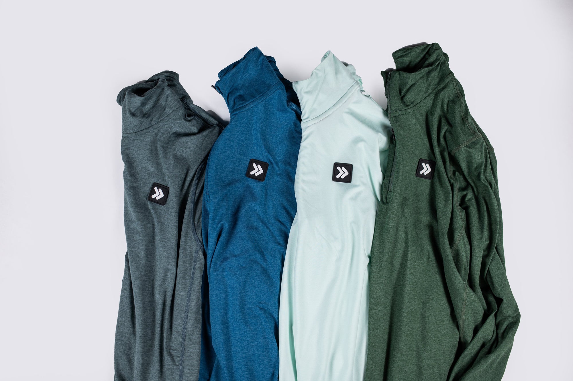 MOVE sport apparel Women's Essential Quarter Zip Pro