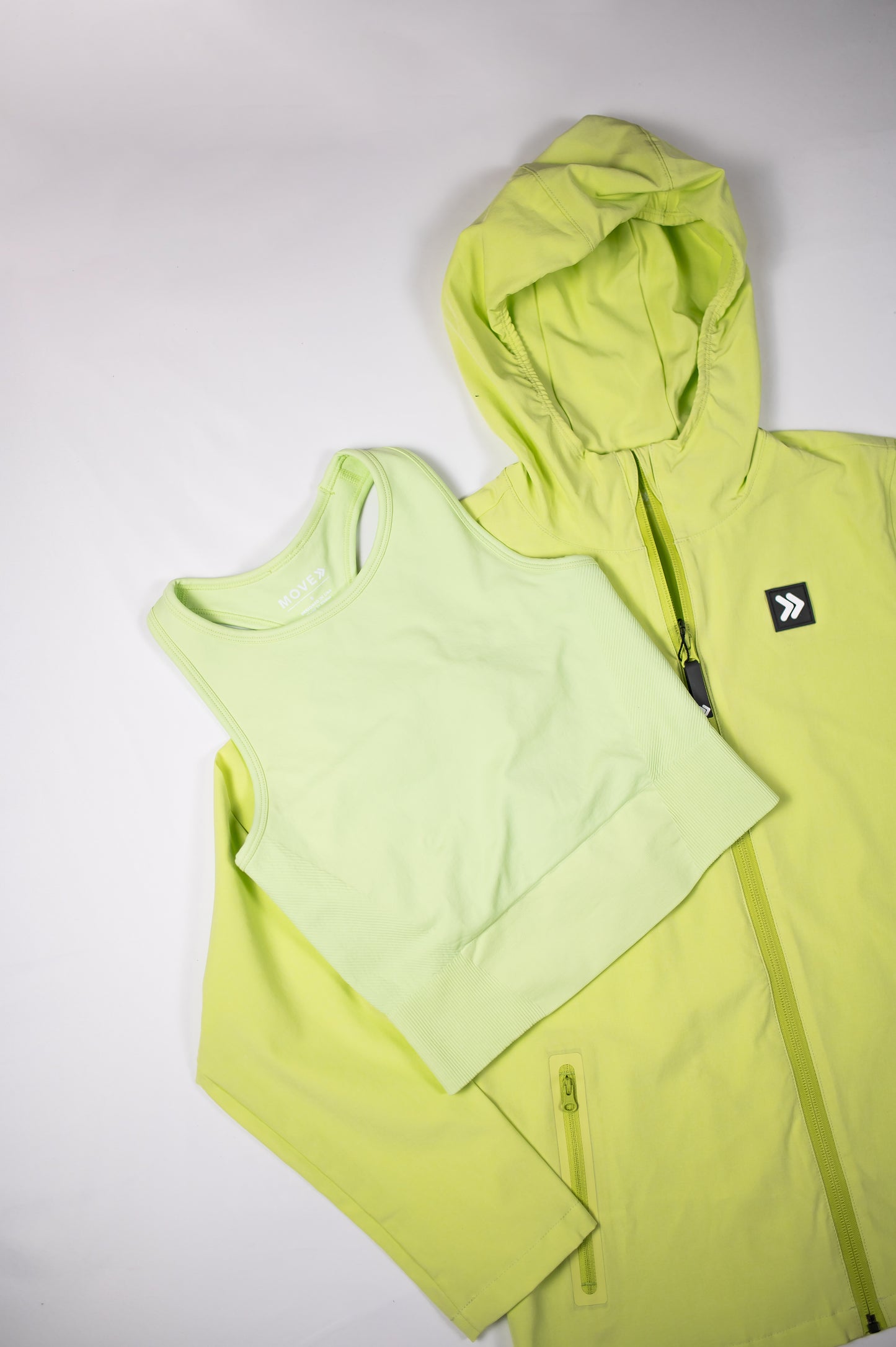 WOMEN'S SHORT SHELL JACKET - PISTACHIO