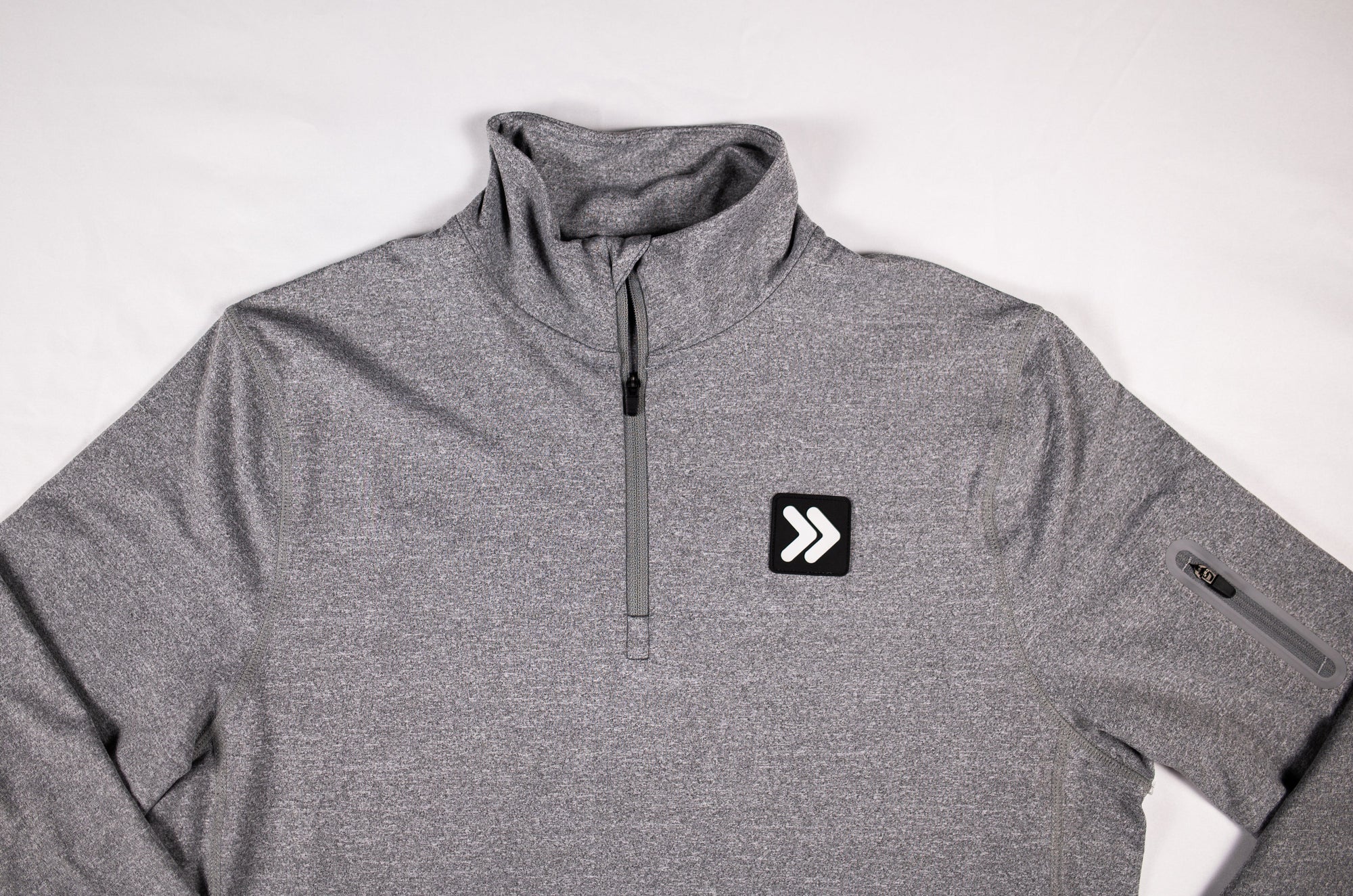 MOVE sport apparel Men’s Essential Quarter Zip Pro