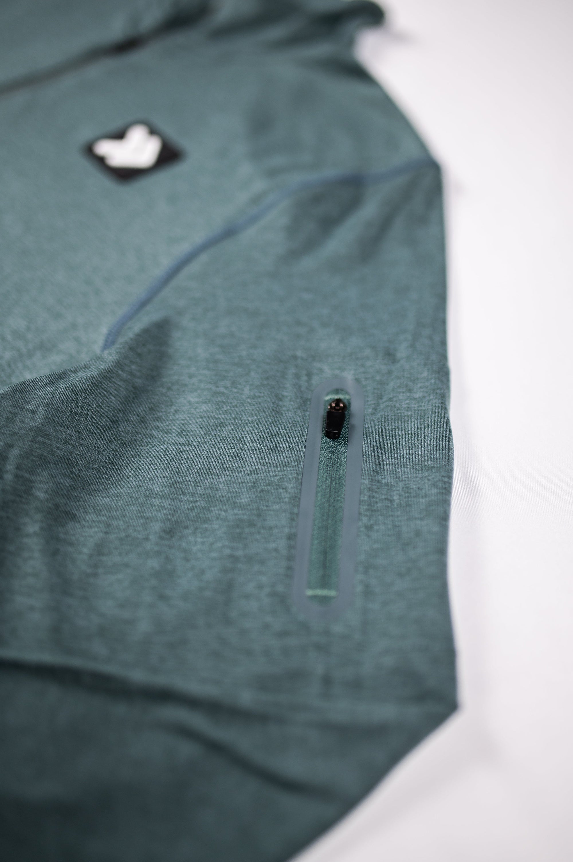 MOVE sport apparel Men’s Essential Quarter Zip Pro