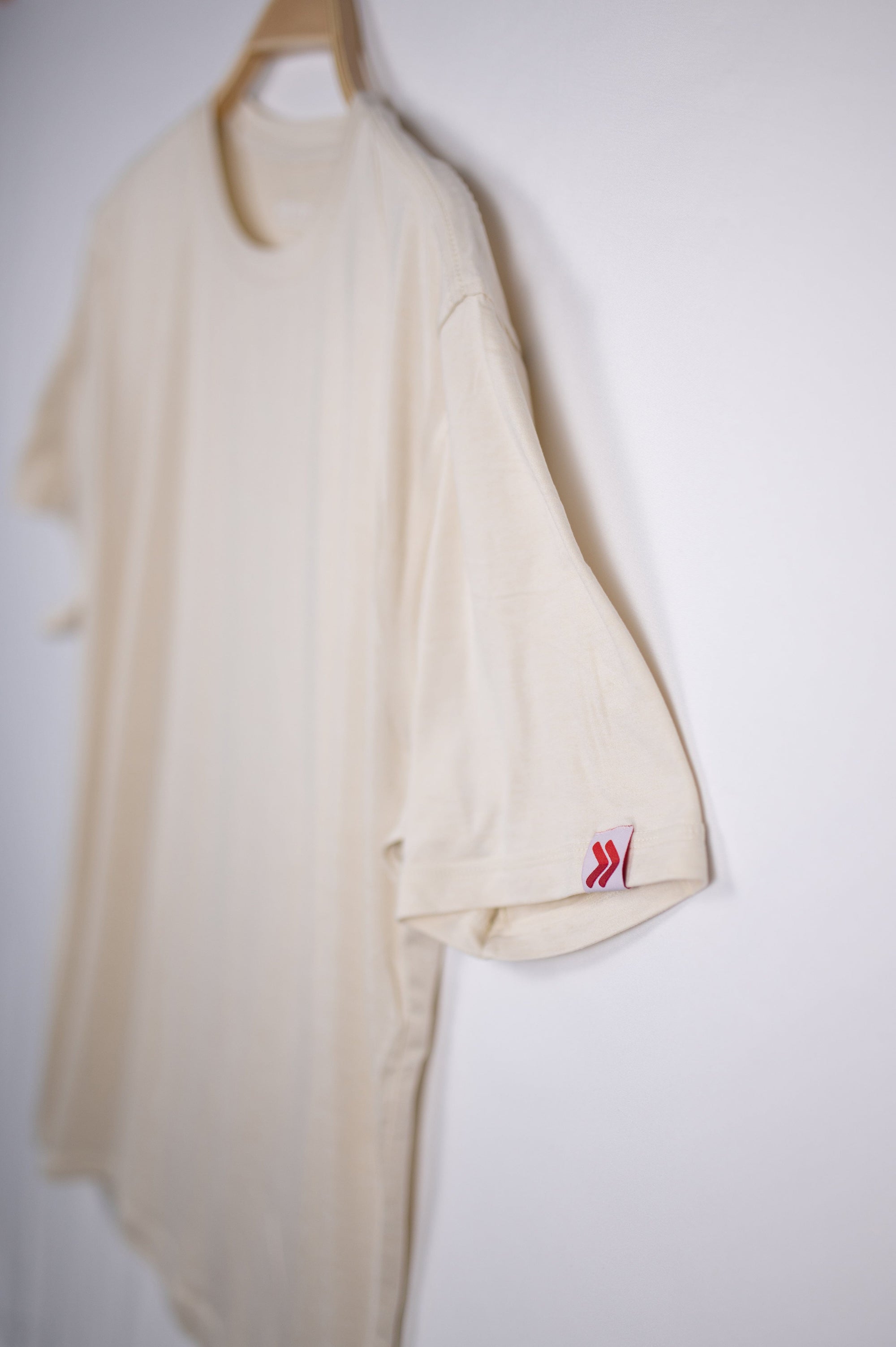 MOVE sport apparel Men’s Essential Short Sleeve