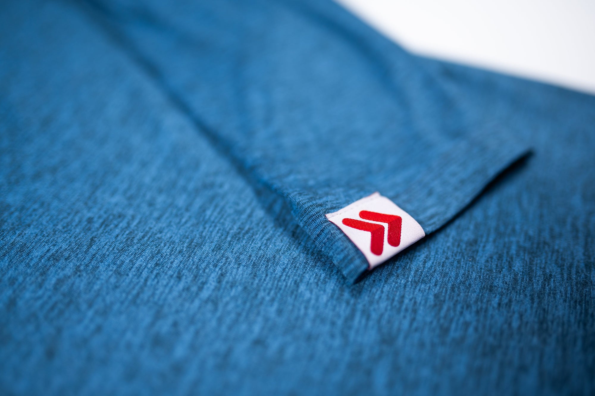 MOVE sport apparel MENS ESSENTIAL LONG SLEEVE - BLUE MIRAGE