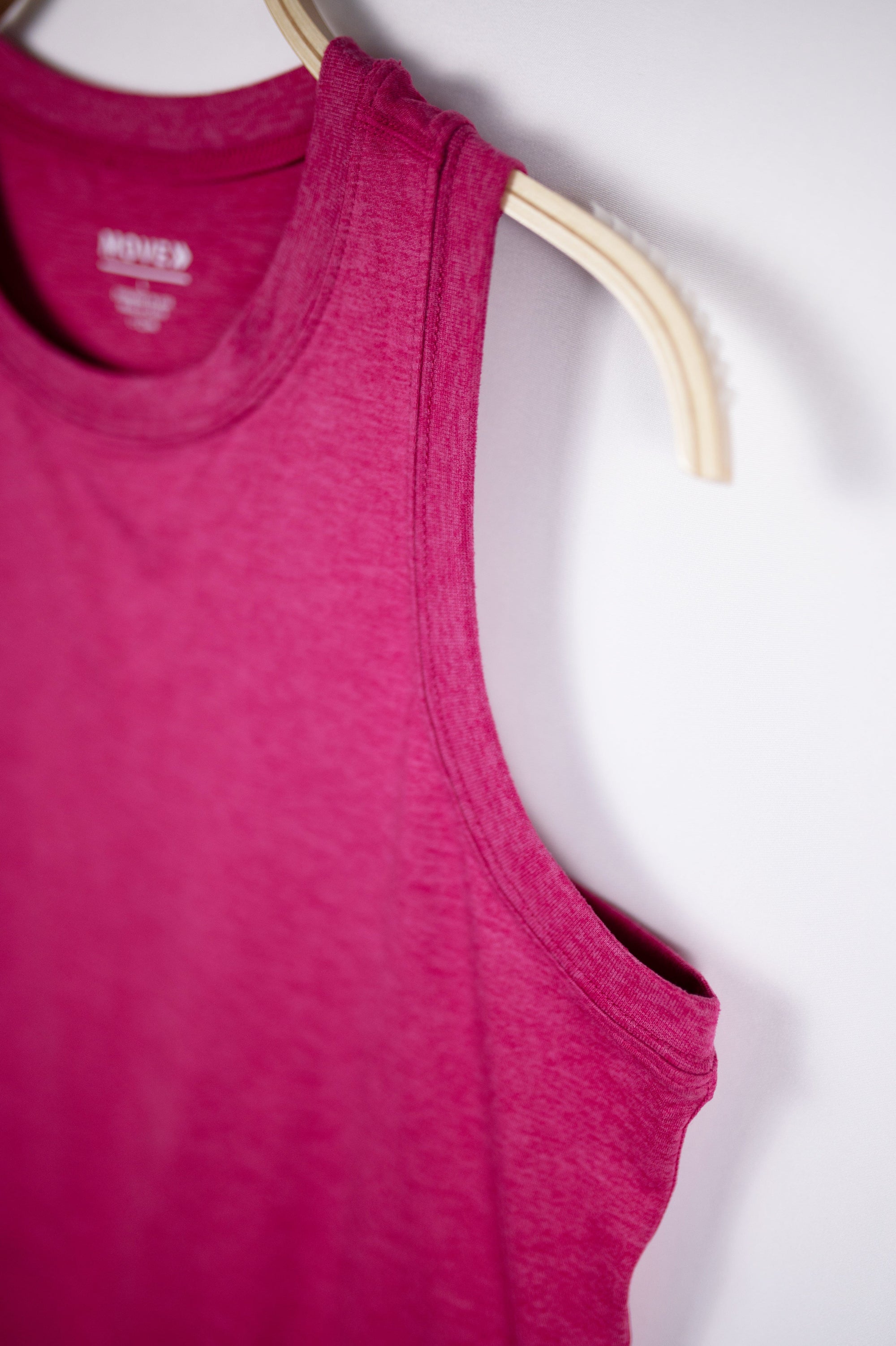 MOVE sport apparel Women’s Essential High Neck Tank