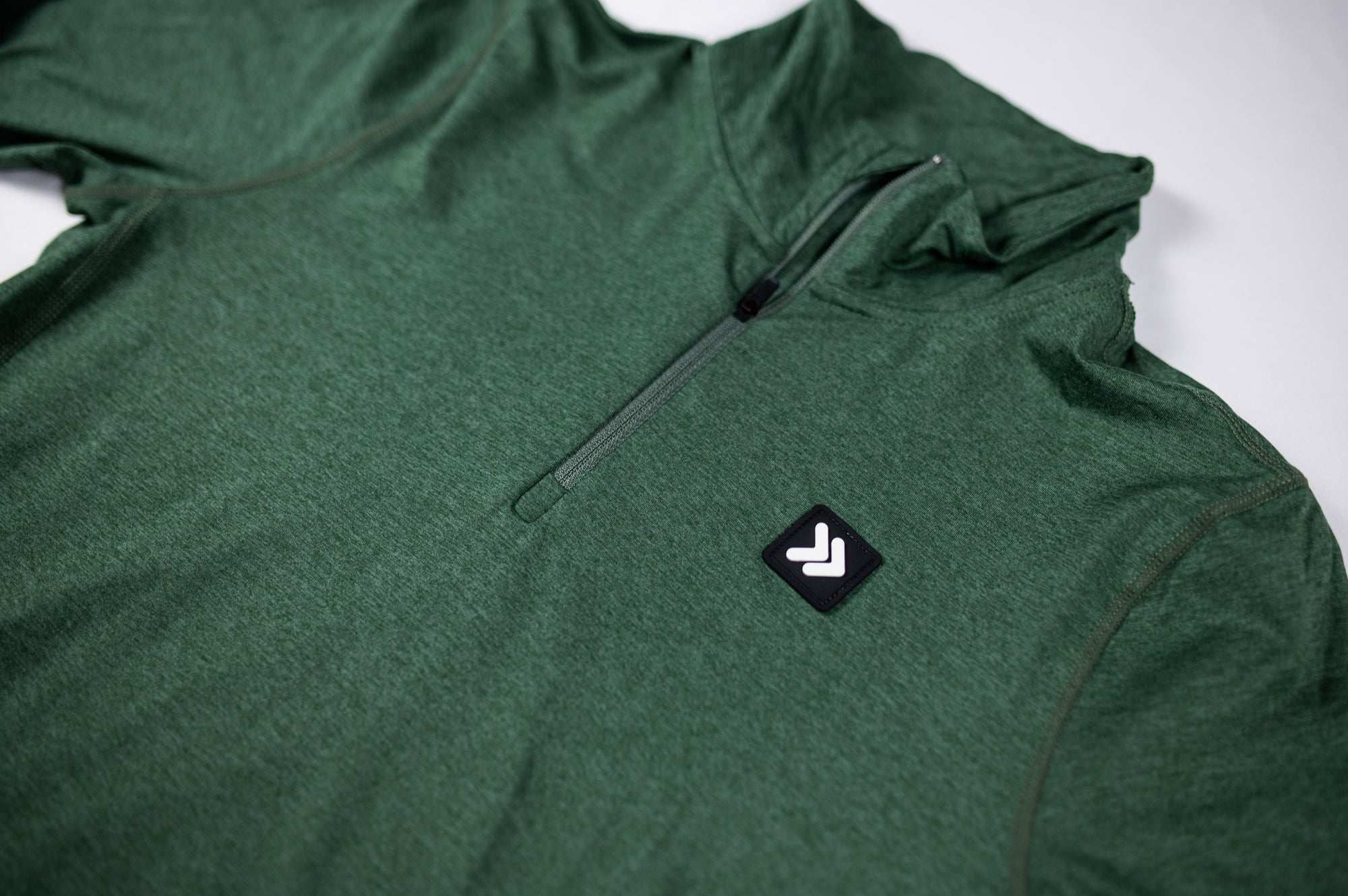 MOVE sport apparel Women&#39;s Essential Quarter Zip Pro