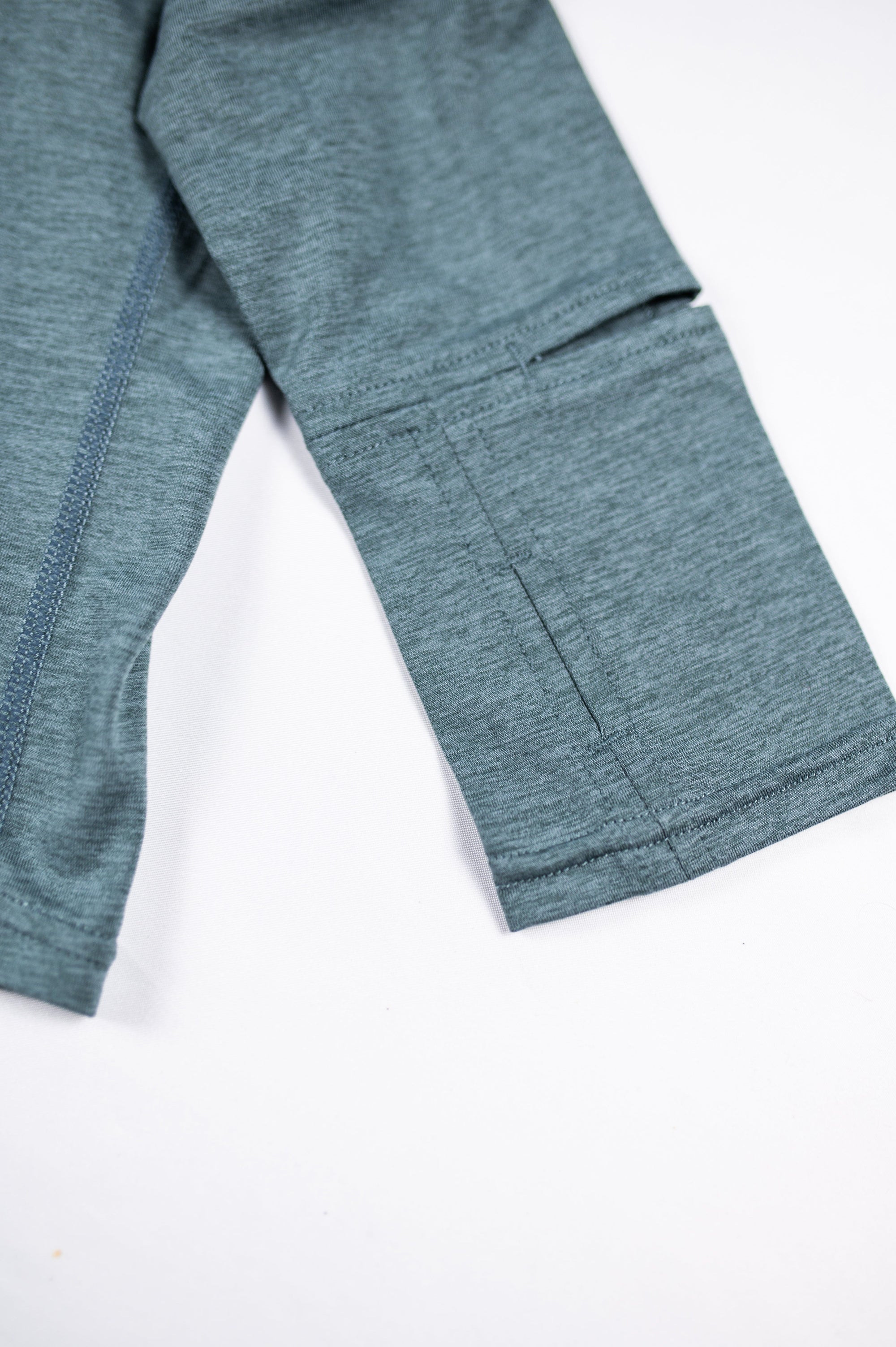 MOVE sport apparel Women&#39;s Essential Quarter Zip Pro