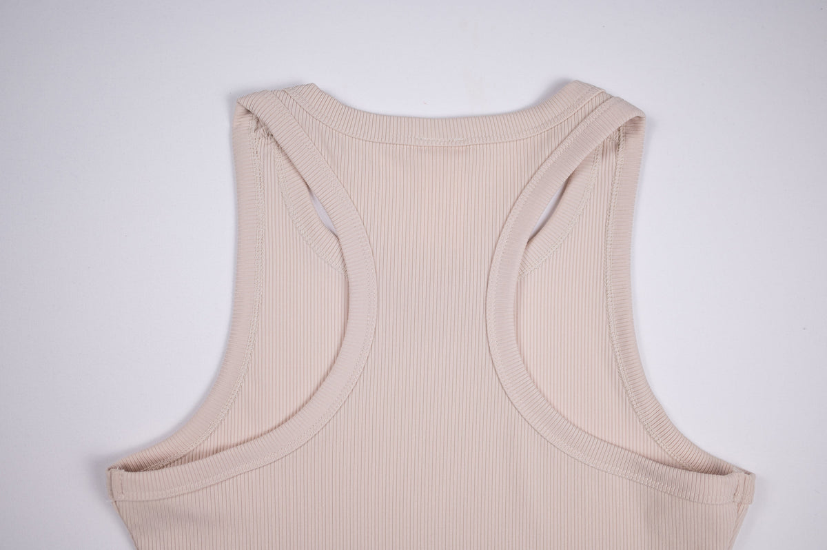 Close view of the racerback straps on the Crystal Gray MOVE Sport Apparel Women’s FlexRib Full Length Tank.